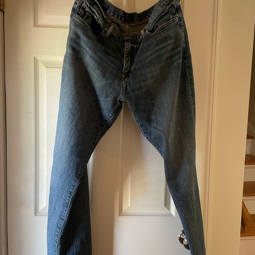 Lucky Brand 410 Athletic Fit jeans
